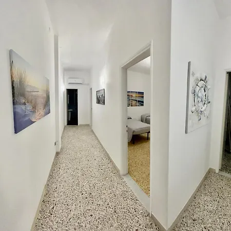 Apartment La Casa Dal Viale Al Mare *